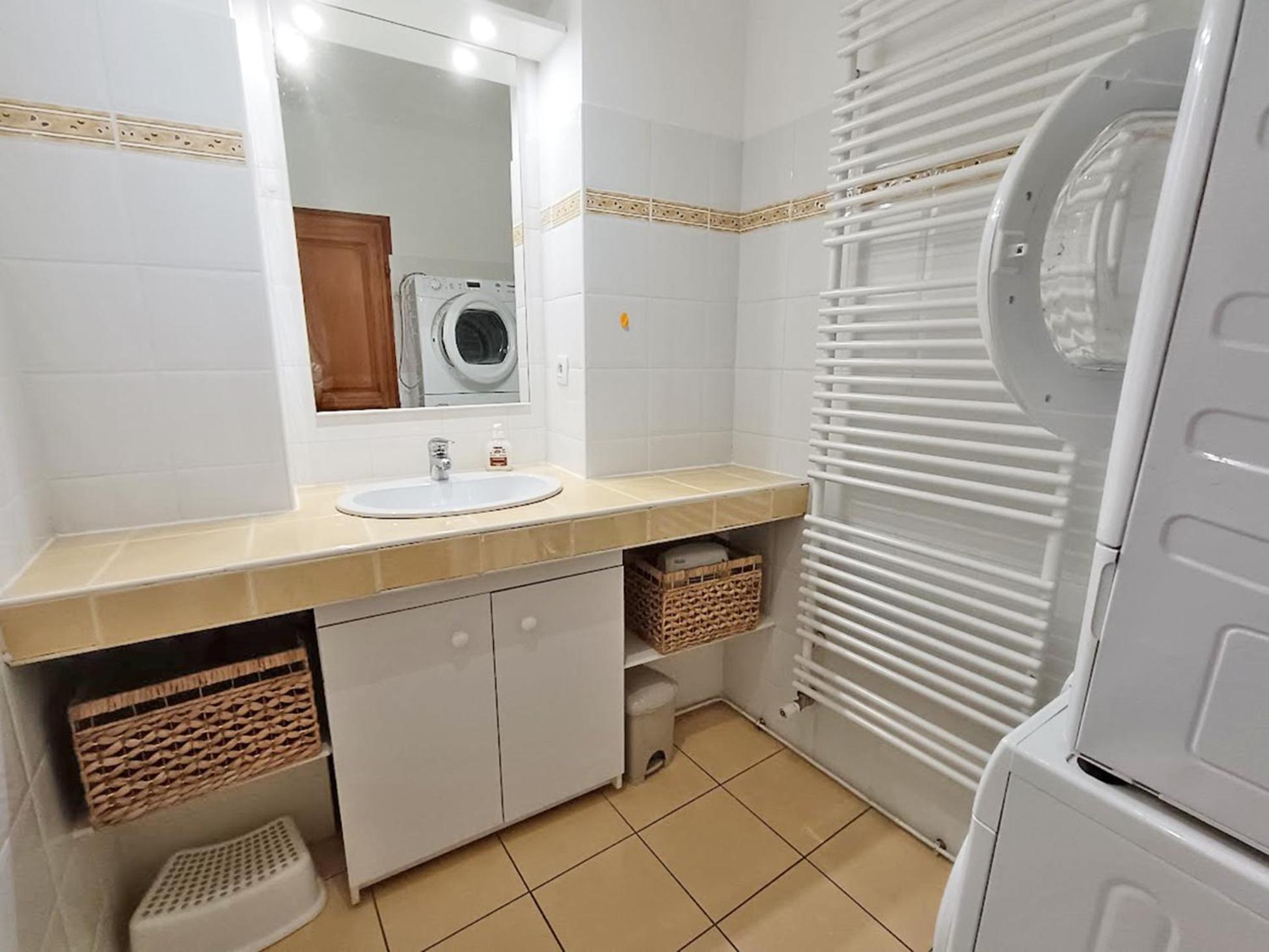 Apartamento Le Petit Cerf, T3, Wifi, Cave Bagnères-de-Luchon Exterior foto
